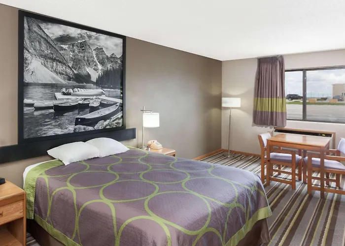 Hotel Super 8 By Wyndham Gilman
