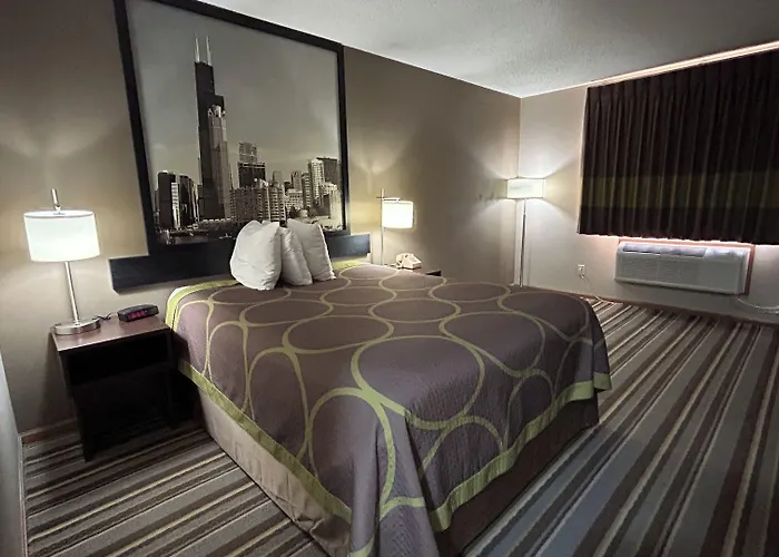 Super 8 By Wyndham Hotel