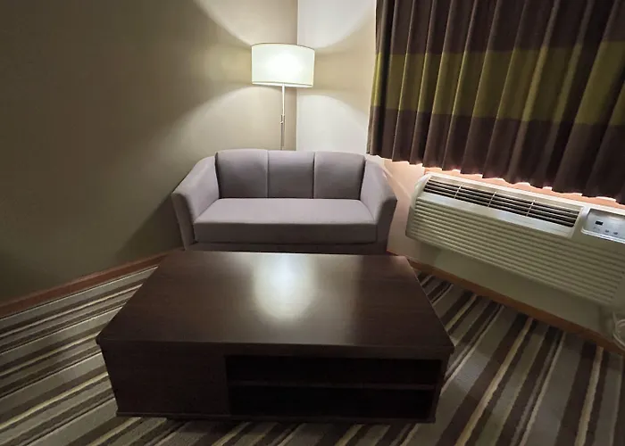 Hotel Super 8 By Wyndham Gilman